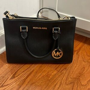 Michael Kors Sutton Medium Satchel